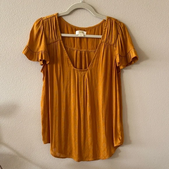 Anthro Maeve Hailey Flutter Ruffle Blouse gold Top sz medium - Picture 2 of 6